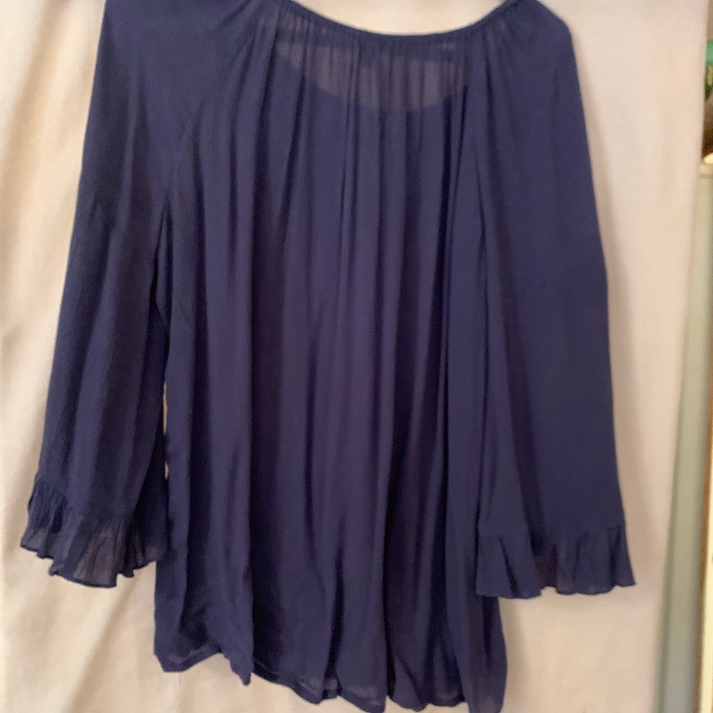 Lightweight bell sleeve shirt